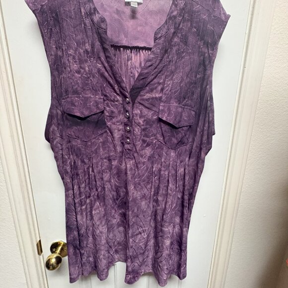 Avenue Purple Plus Size 26/28W Shell Top with two pockets - Picture 1 of 2